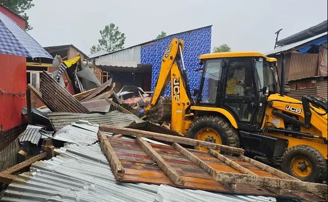 Indian administration in IIOJK seizes properties of three more Kashmiris