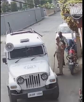 Jamia Masjid Srinagar locked on Laila-tul-Qadr, Mirwaiz placed under house arrest