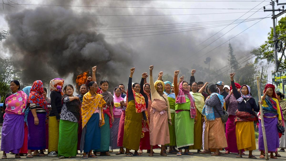 Protesters clash with police during March to CM’s residence in Manipur