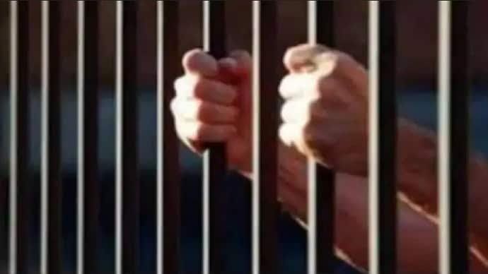 Torch-bearing rally in Muzaffarabad seeks release of Kashmiri detainees in Indian Jails