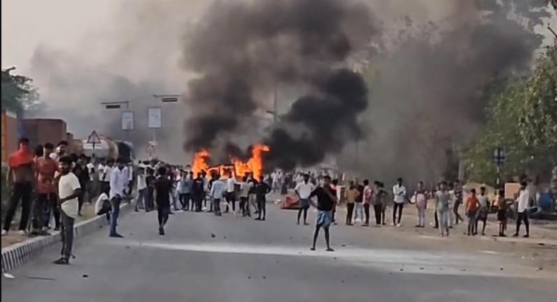 Protests erupt in Murshidabad after Muslim worker found dead under suspicious circumstances in Jharkhand